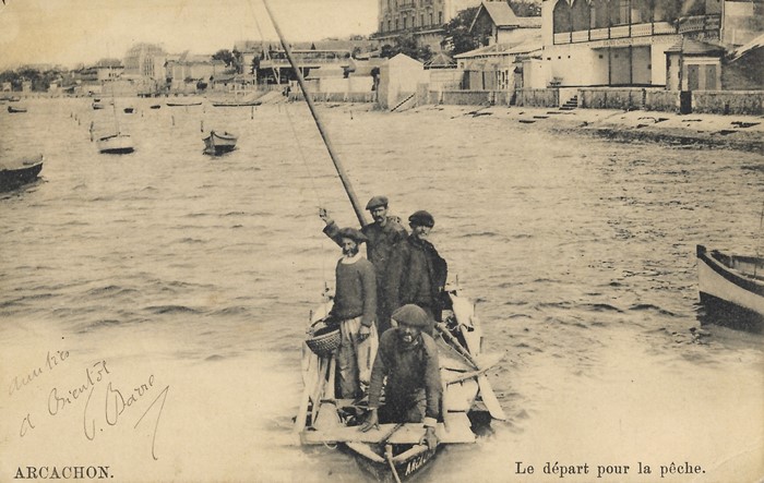 Dpart pche devant Grand Htel