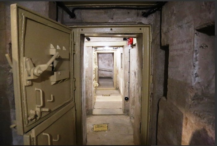 Bunker 402