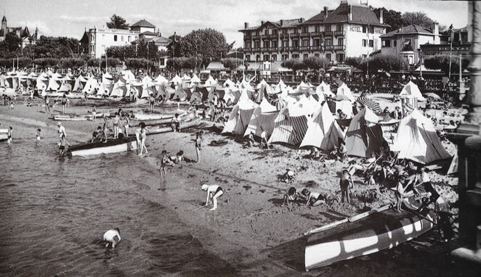 Plage centrale vers 1950