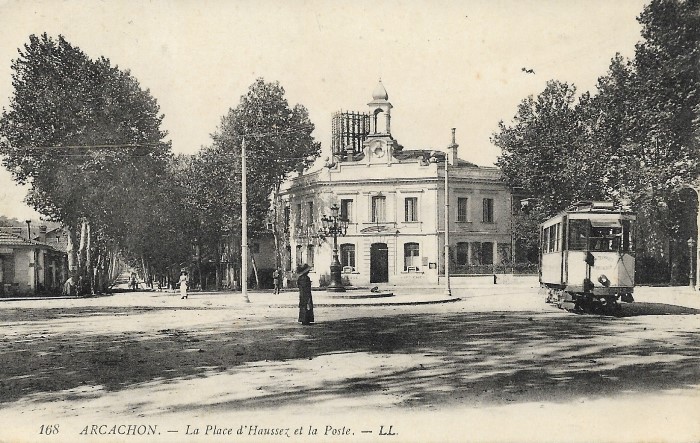 La Poste et le tramway