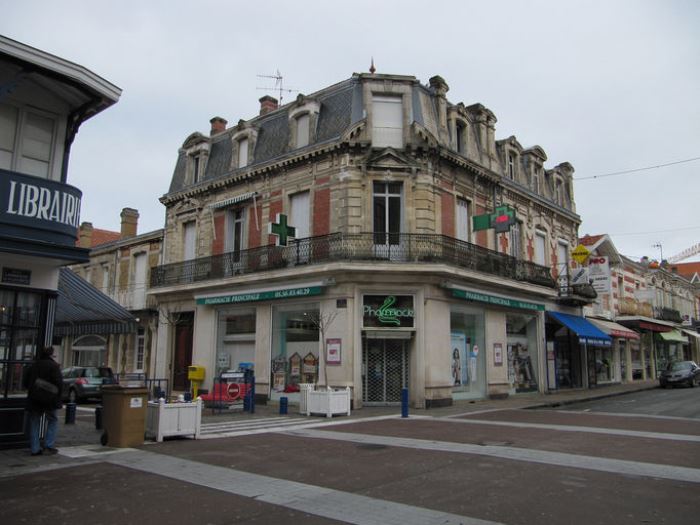 Pharmacie centrale 2011