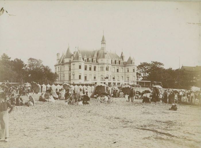 Chteau Deganne avec plage