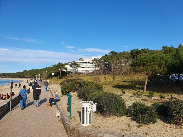 Le Panoramic et la promenade